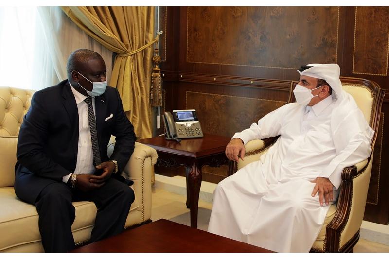وزير المواصلات والاتصالات يجتمع مع وزير النقل والطيران المدني بجمهورية إفريقيا الوسطى