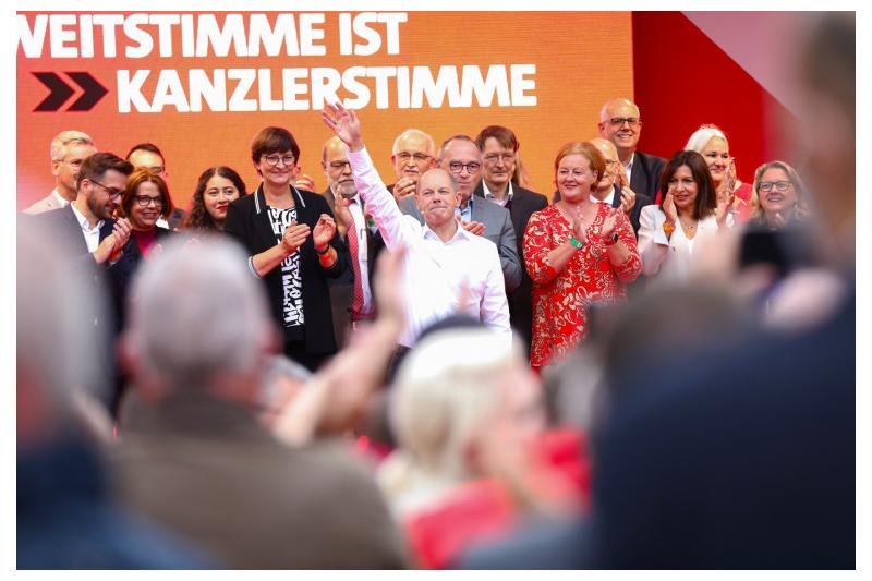 ألمانيا تخطو خطوة نحو تشكيل ائتلاف بين الحزب الاشتراكي الديمقراطي والخضر والليبراليين