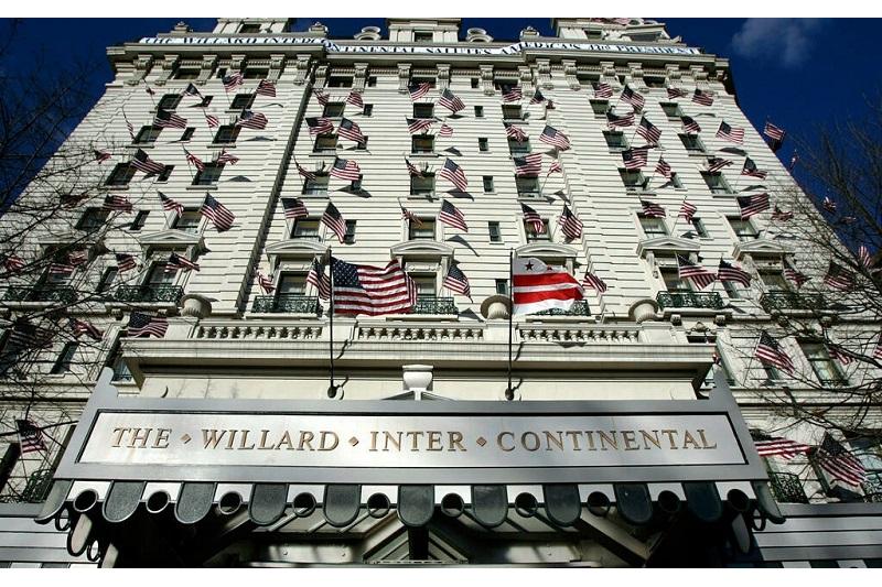 "خلية أزمة" غامضة في فندق فخم محور التحقيق في الهجوم على الكونغرس