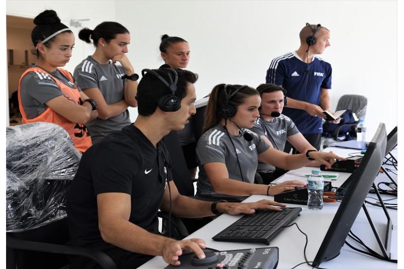 ختام ورشة تأهيل حكمات مونديال السيدات 2023