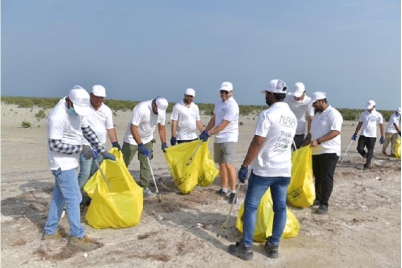 باور انتروناشيونال القابضة تطلق حملة لتنظيف الشواطىء تحت شعار "حياة خضراء للجميع"