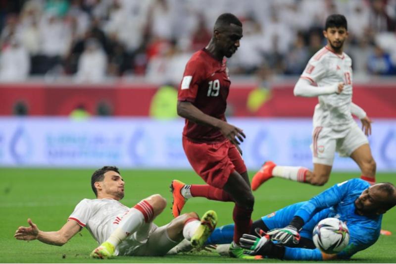 نصف نهائي مثير بين العنابي ومحاربي الصحراء