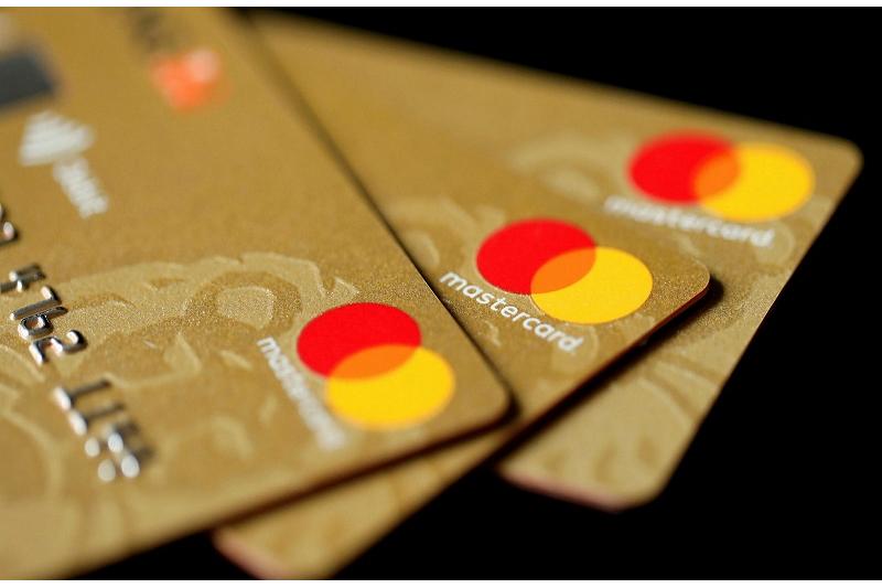 تغريم ماستركارد و 5 شركات بطاقات مسبقة الدفع في بريطانيا