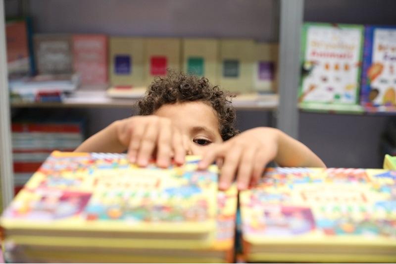 أنشطة متنوعة للشبكة الإسلامية بمعرض الدوحة للكتاب