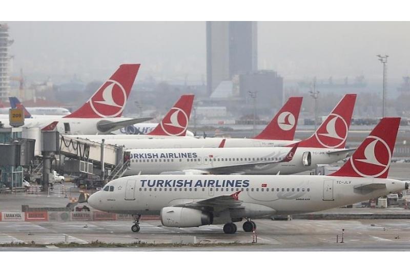 مطار إسطنبول يستأنف تدريجيا رحلاته الجوية رغم العاصفة الثلجية