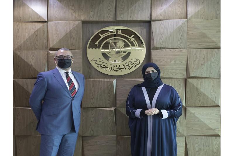 مساعد وزير الخارجية تجتمع مع وزير الدولة البريطاني لشؤون الشرق الأوسط وشمال أفريقيا