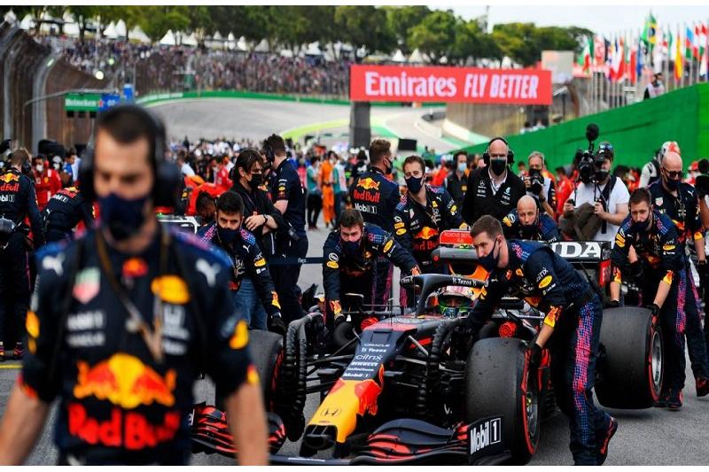 فورمولا 1 تجعل التطعيم إلزاميا في موسم 2022