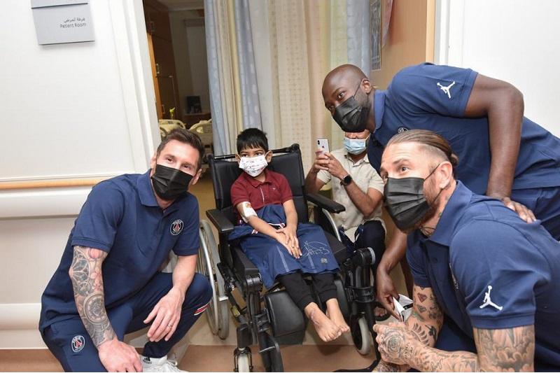 نجوم باريس سان جيرمان يزورون سدرة للطب