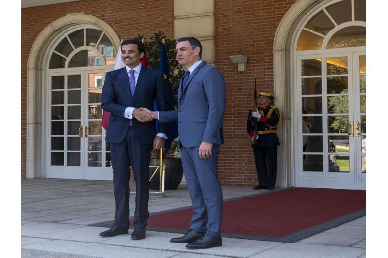 سمو الأمير ورئيس الوزراء الإسباني يعقدان جلسة مباحثات رسمية