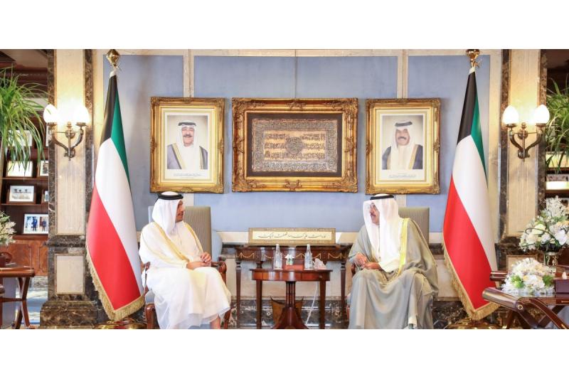 رئيس مجلس الوزراء الكويتي يستقبل نائب رئيس مجلس الوزراء وزير الخارجية