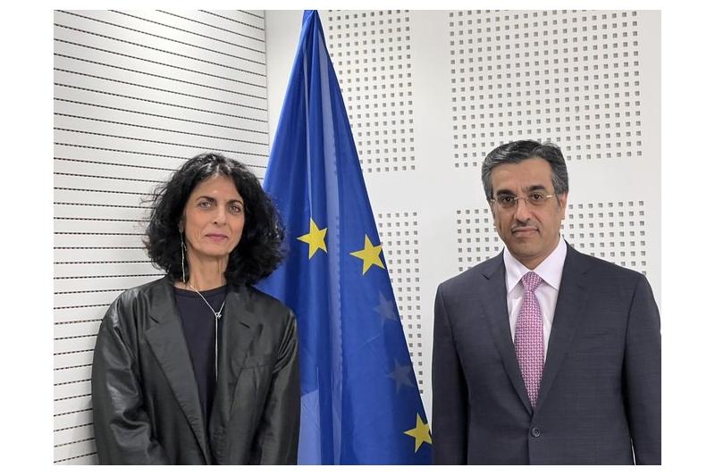 وزير العمل يناقش علاقات التعاون في مجال العمل مع البرلمان الأوروبي