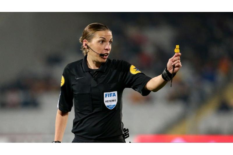 3 حكمات ساحة يتأهبن للظهور في كأس العالم قطر 2022