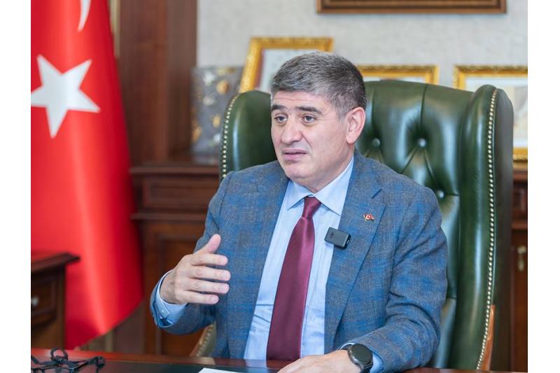 السفير التركي: كلمة سمو الأمير في افتتاح المونديال تضمنت رسائل حافلة بالمعاني الإنسانية النبيلة