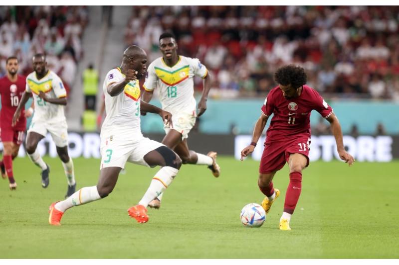 المنتخب القطري يخسر أمام السنغال في ثاني مبارياته بالمونديال