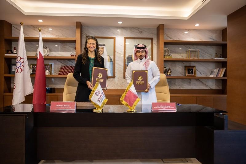 "صندوق التنمية" و"تركواز ماونتن" يوقعان اتفاقية لدعم النساجات الأفغانيات