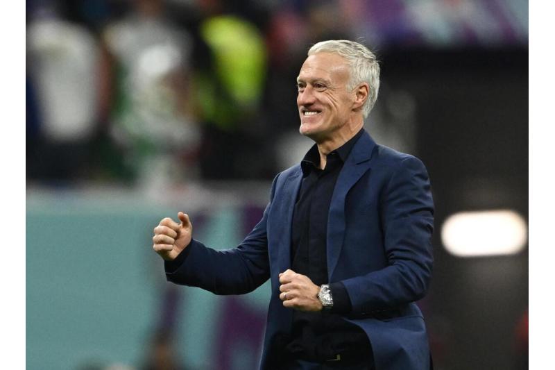 مدرب المنتخب الفرنسي يقرر الاستمرار في مهمته حتى 2024