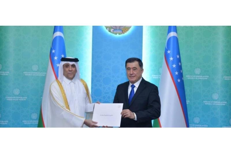 وزير الخارجية في أوزبكستان يتسلم نسخة من أوراق اعتماد سفير دولة قطر