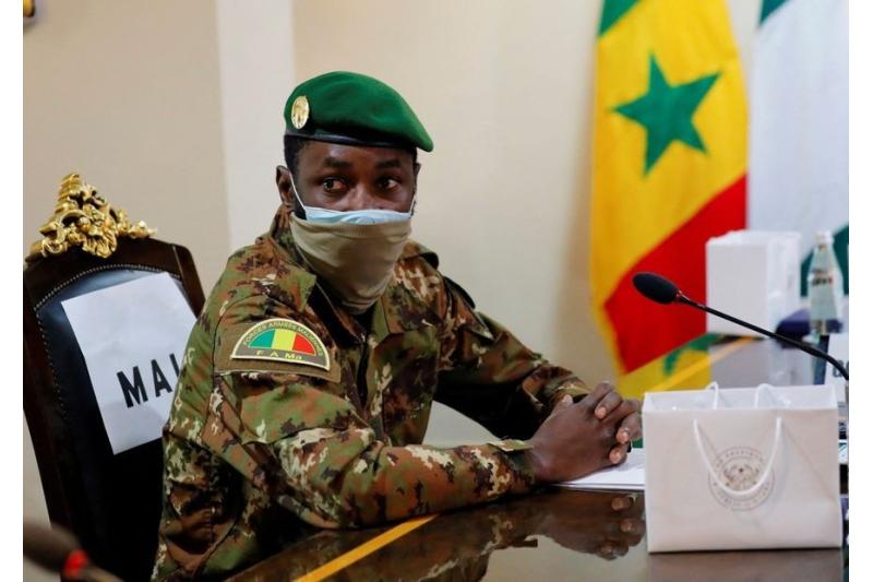 مالي: عفو رئاسي عن 49 جنديا إيفواريا معتقلين بتهمة التآمر