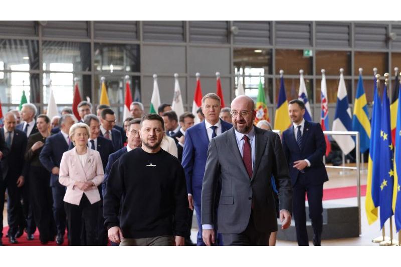 قادة الاتحاد الأوروبي يؤكدون مواصلة دعم أوكرانيا و "الضغط" على روسيا