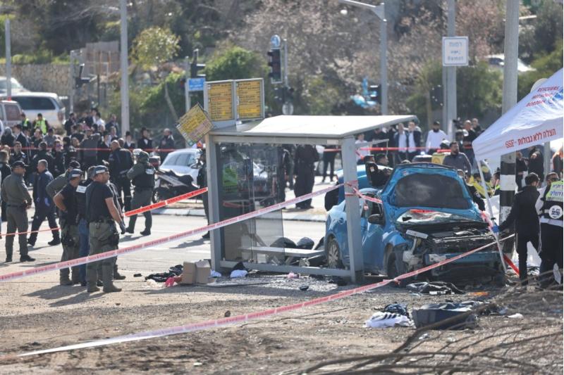 مقتل مستوطنين إسرائيليين وإصابة 4 آخرين في عملية دهس بالقدس المحتلة