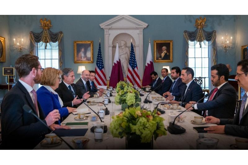 نائب رئيس مجلس الوزراء وزير الخارجية يجتمع مع وزير الخارجية الأمريكي