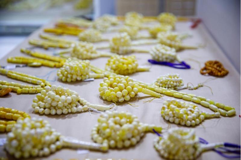 إقبال كبير على النسخة الثالثة من معرض كتارا الدولي للكهرمان