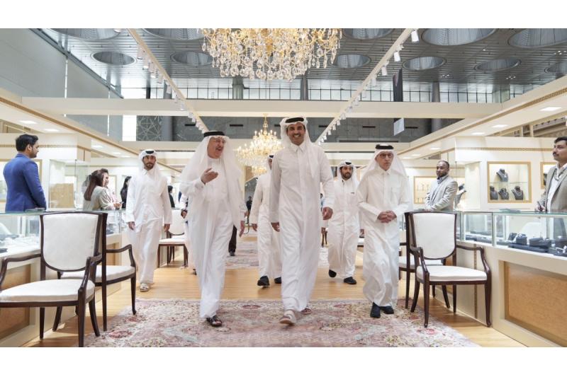 سمو الأمير يزور معرض الدوحة للمجوهرات والساعات