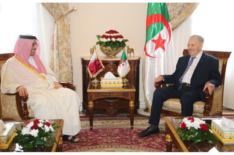 وزير العمل يجتمع مع رئيسي مجلسي الشعب والأمة بالجزائر