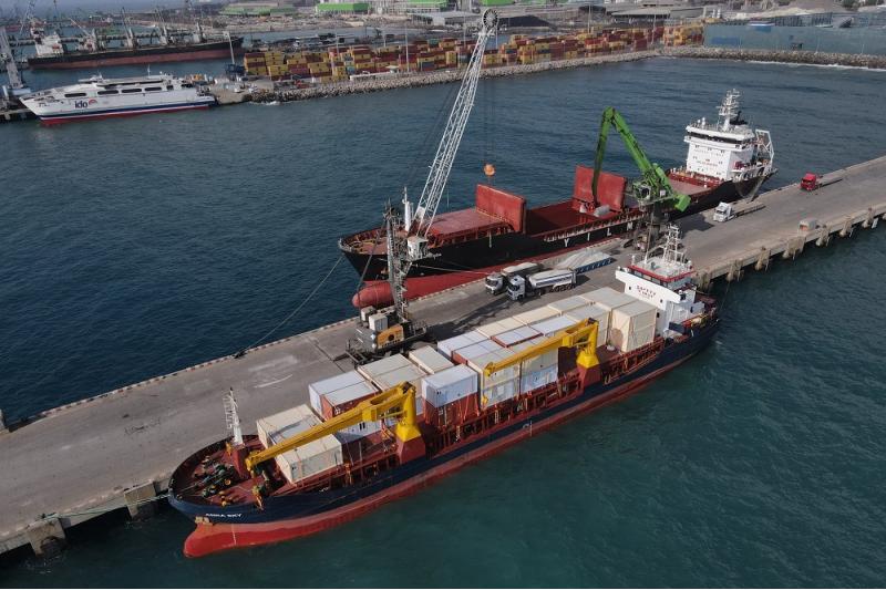 وصول الدفعة الأولى من المنازل القطرية المتنقلة إلى تركيا