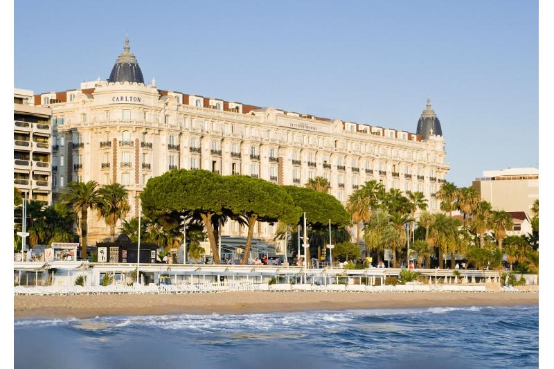 كتارا للضيافة تفتتح كارلتون كان بعد أعمال تجديد واسعة