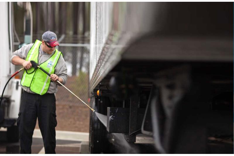 "أعمال للخدمات" تفوز بعقود جديدة من مواصلات