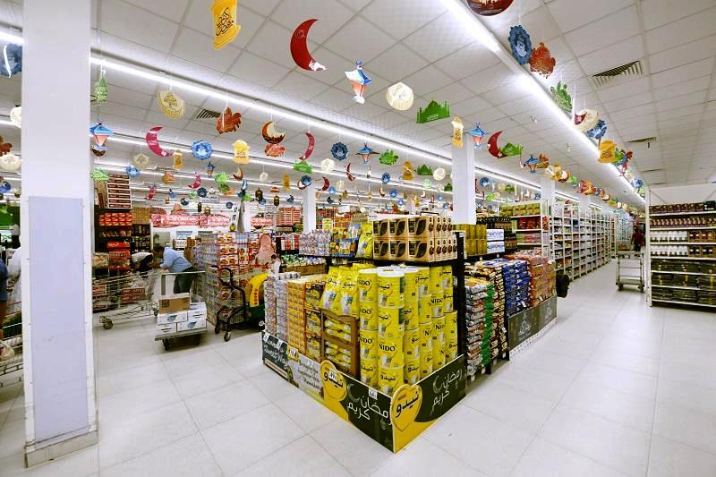 20 مجمعاً تجارياً تبدأ ببيع السلع المخفضة