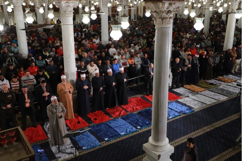 بآلاف المصلين من مائة دولة والقراءات العشر للقرآن..أجواء روحانية تخيم على الجامع الأزهر في رمضان