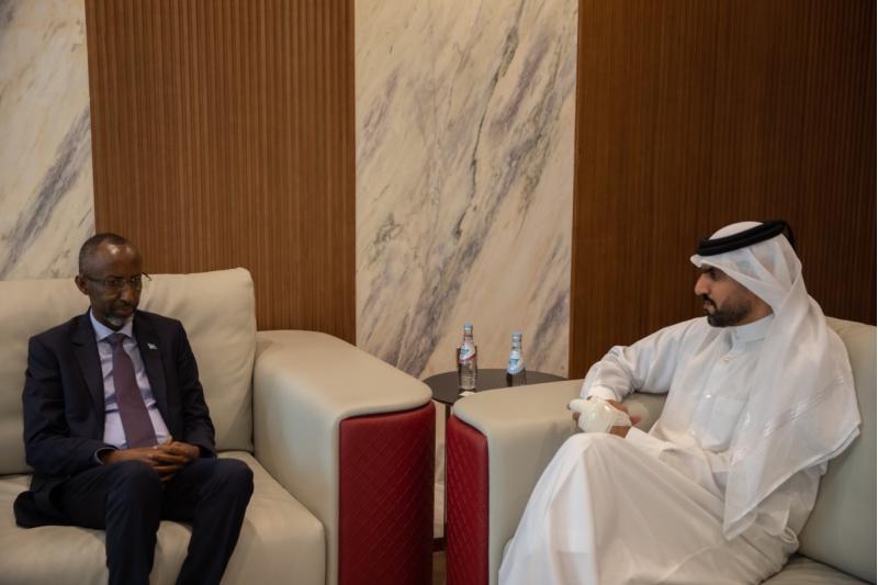 مدير عام صندوق قطر للتنمية يجتمع مع وزير التربية الصومالي