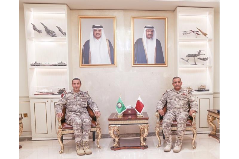 رئيس الأركان يلتقي الأمين المساعد للشؤون العسكرية بالأمانة العامة لمجلس التعاون الخليجي