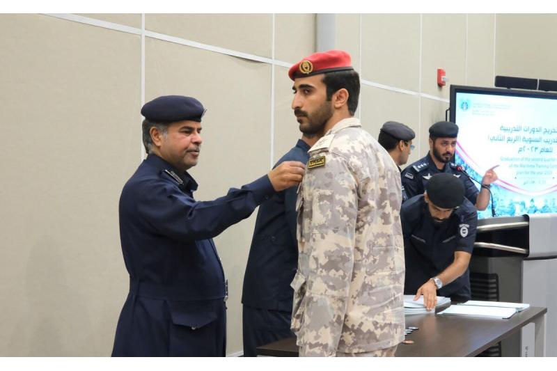 الإدارة العامة لأمن السواحل والحدود تحتفل بتخريج عدد من الدورات التدريبية