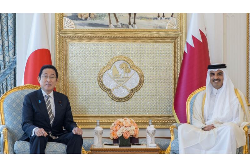 سمو الأمير يؤكد أهمية مباحثاته مع رئيس الوزراء الياباني