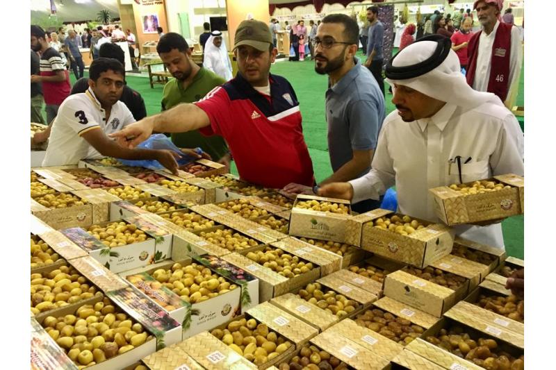 33 % ارتفاع مبيعات مهرجان سوق واقف للرطب