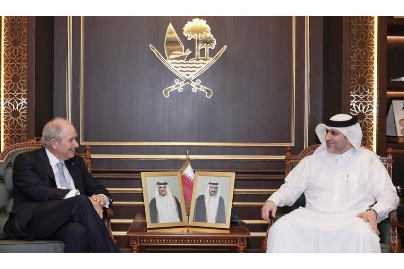 محافظ مصرف قطر المركزي يجتمع مع رئيس مجلس إدارة مجموعة بلاكستون الأمريكية