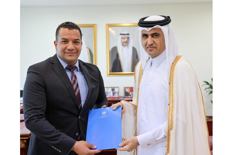مدير إدارة المنظمات الدولية بوزارة الخارجية يتسلم أوراق اعتماد ممثل الأوتشا بالدوحة