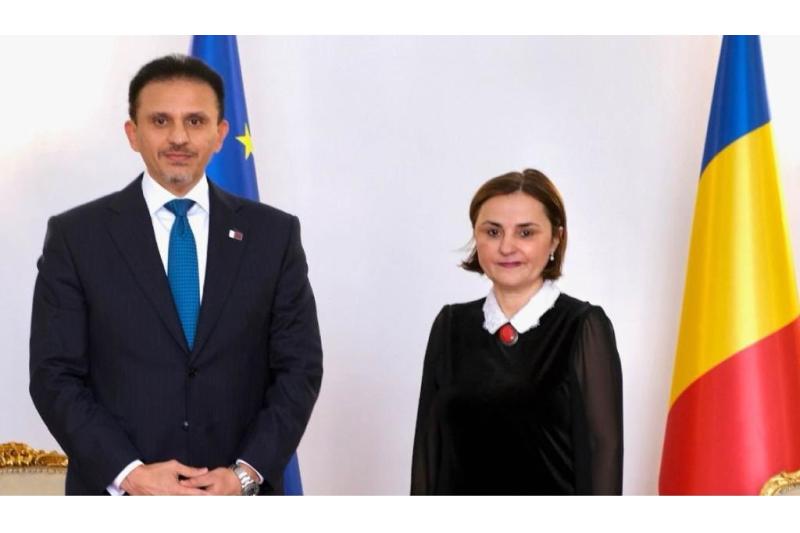 وزيرة خارجية رومانيا تجتمع مع سفير دولة قطر