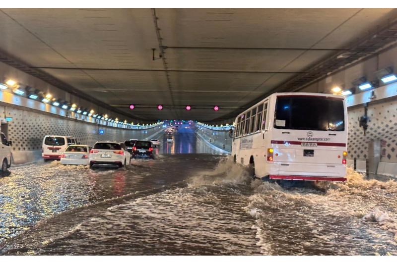 أشغال: سرعة الرياح وكميات الأمطار تفوق قدرات الشوارع والأنفاق