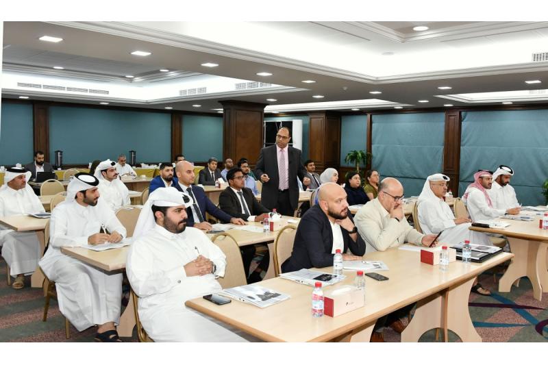 دورة تدريبية بغرفة قطر تستعرض إجراءات مكافحة غسل الأموال