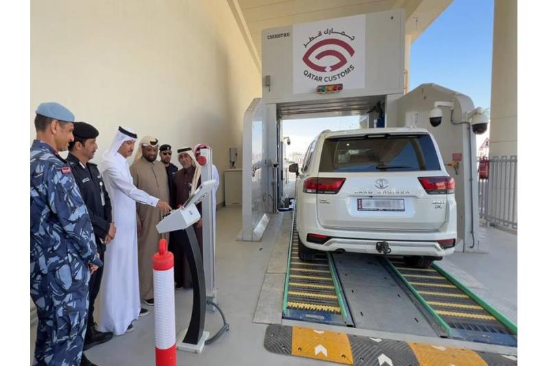 الجمارك تدشن أجهزة جديدة لفحص المركبات السياحية بمنفذ أبوسمرة