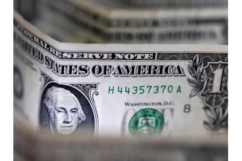 الدولار يبلغ ذروة 3 أشهر بعد صدور بيانات التضخم الأمريكي