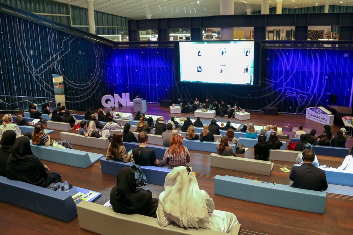 سمو الأمير يستقبل المهنئين بعيد الفطر السعيد