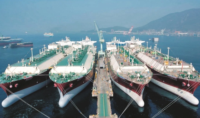 تقرير: قطر تعزز مكانتها في سوق الغاز الطبيعي وتعيد تشكيل مشهد الطاقة العالمي