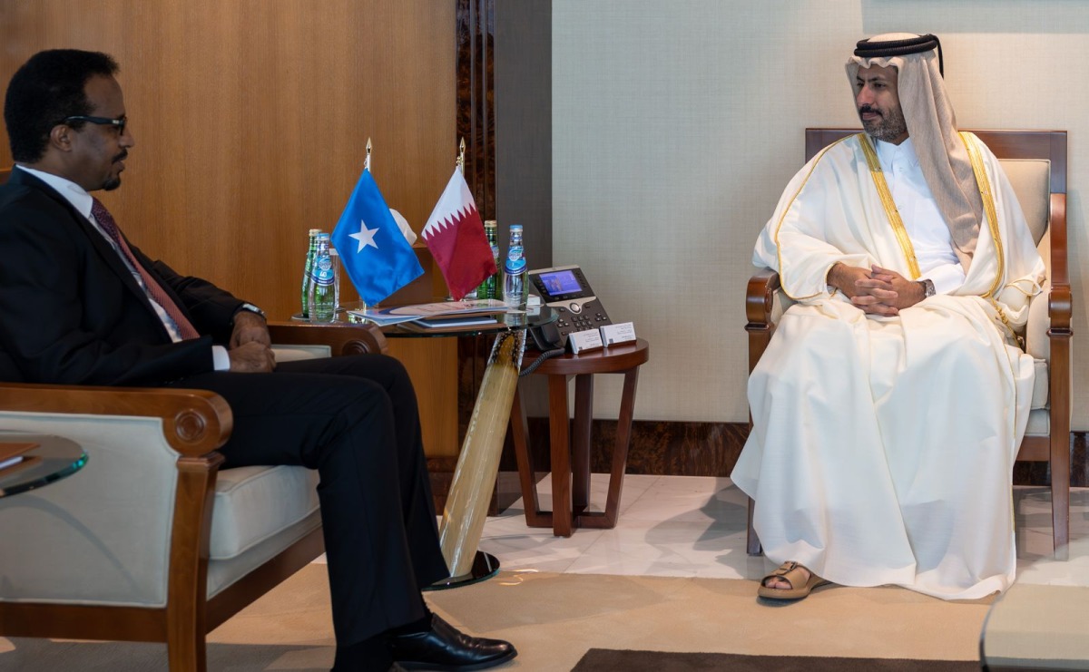 وزير التجارة والصناعة يجتمع مع نظيره الصومالي
