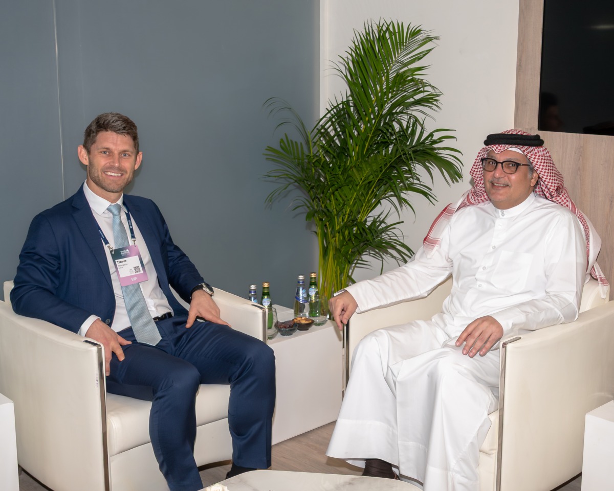 وزير الاتصالات يعقد اجتماعات ثنائية رفيعة المستوى خلال قمة الويب 2026