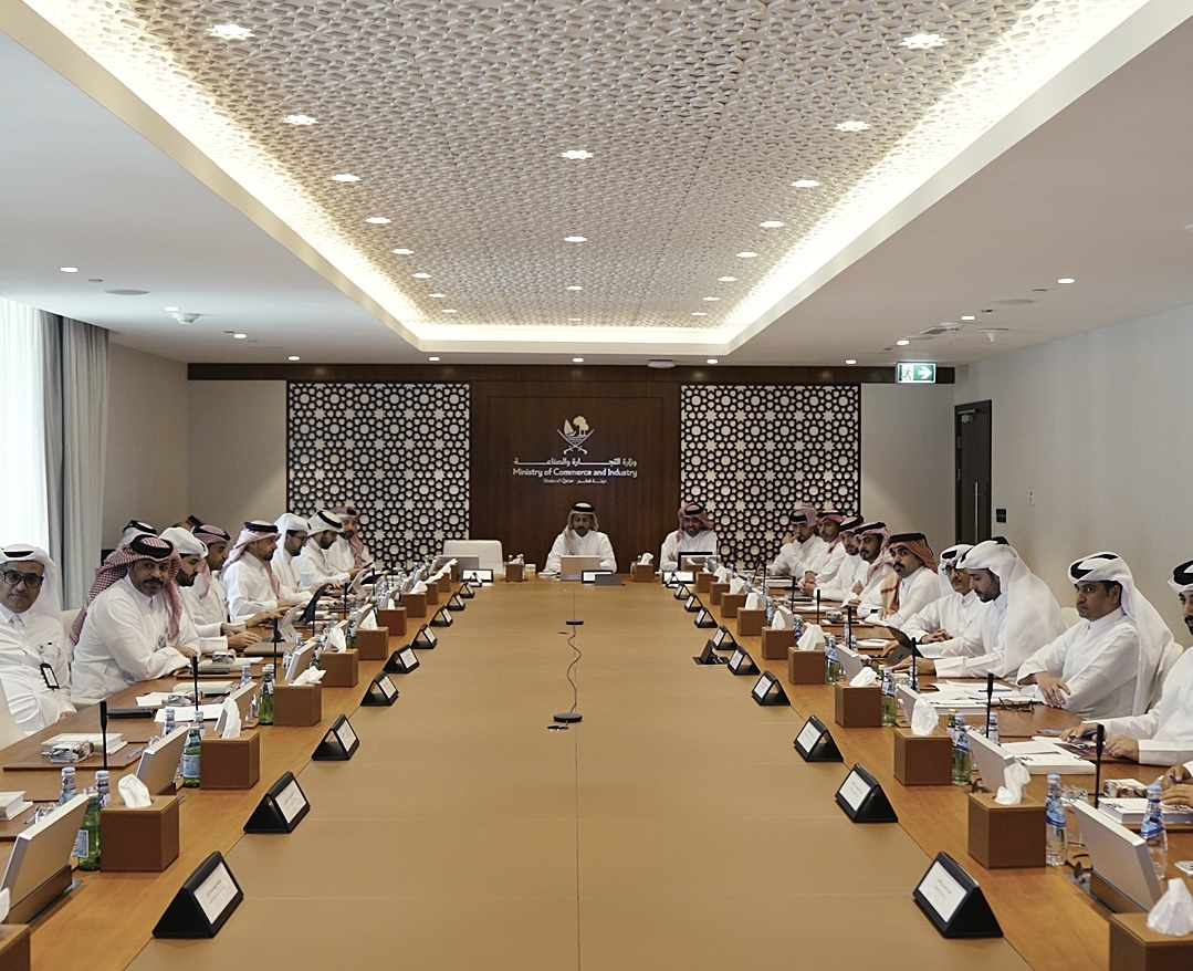 وزير التجارة والصناعة يترأس الاجتماع الربع سنوي الرابع لمتابعة أداء الوزارة للعام 2025